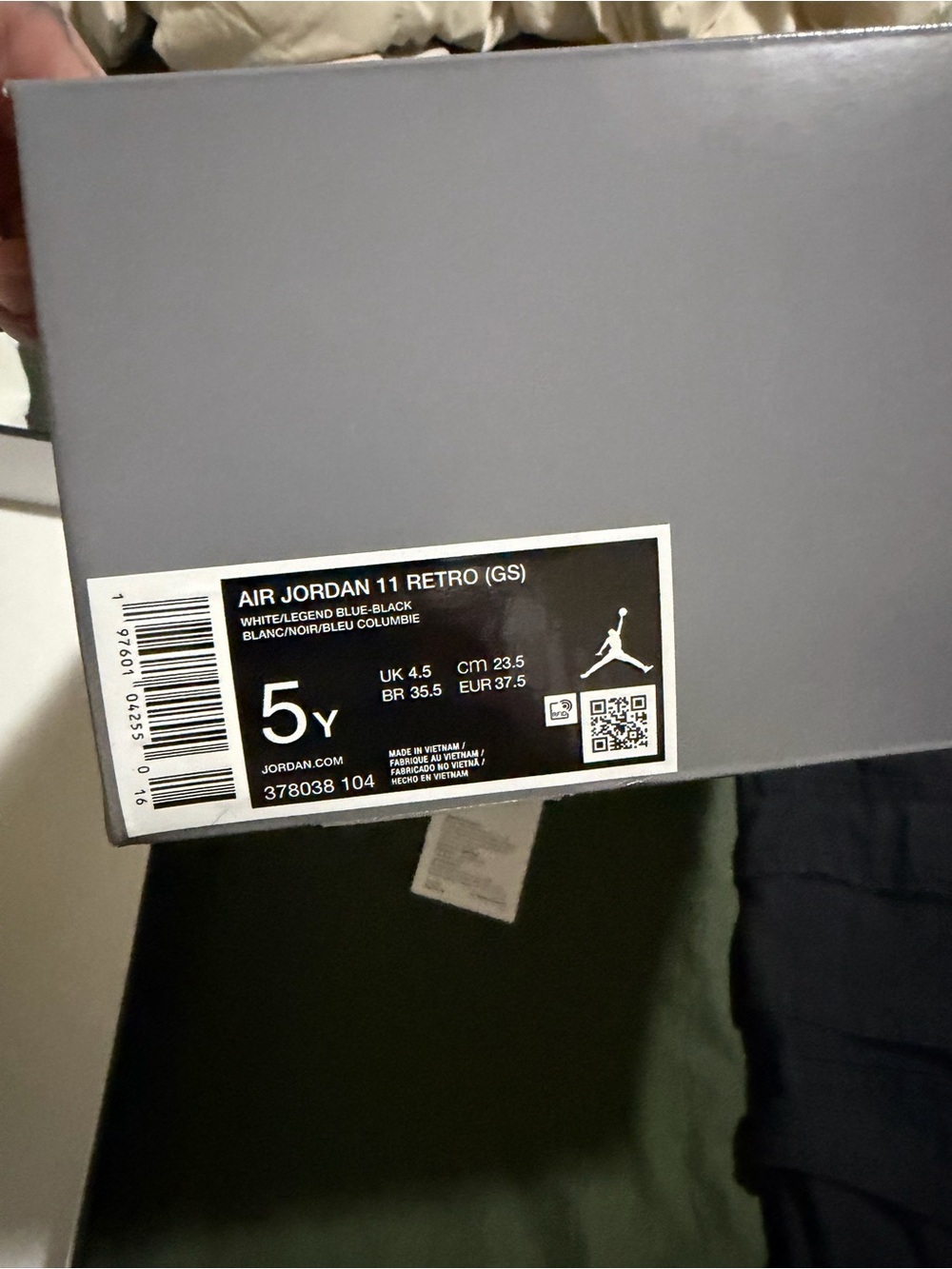 Jordan Retro 11 Low - legend blue. 5 y or 7 w - Picture 6 of 6